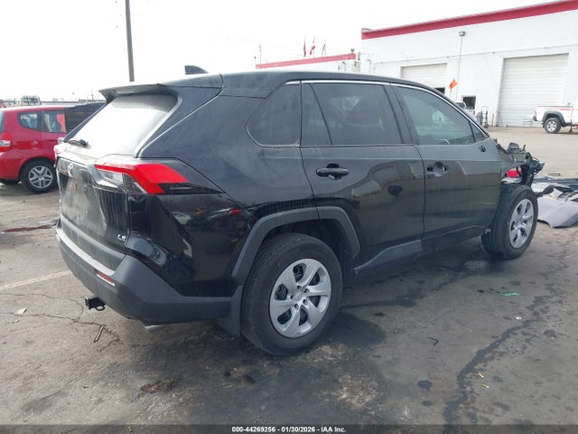 2T3H1RFV8RC278579 Toyota RAV4 LE