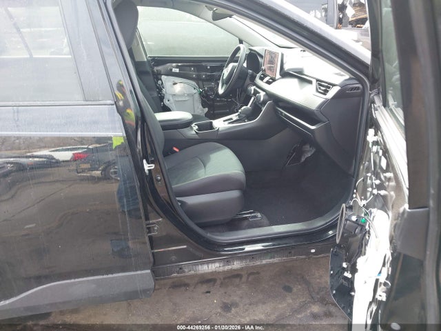 2T3H1RFV8RC278579 Toyota RAV4 LE