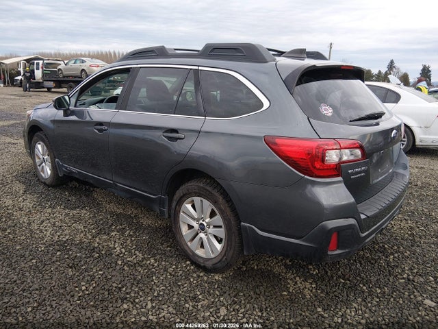 Subaru Outback 2.5i Premium 2018 4S4BSAFC8J3352815 Image 3