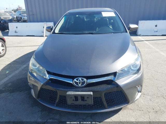 4T1BF1FK1GU223815 Toyota CAMRY SE