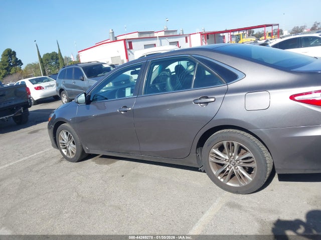 4T1BF1FK1GU223815 Toyota CAMRY SE
