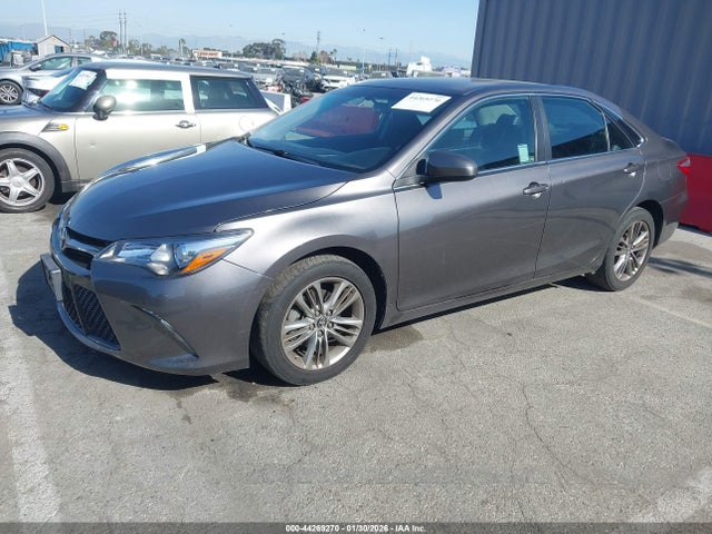 4T1BF1FK1GU223815 Toyota CAMRY SE