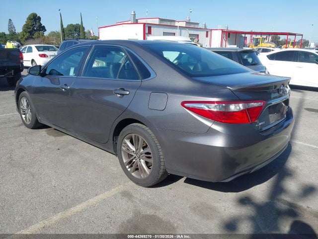 4T1BF1FK1GU223815 Toyota CAMRY SE