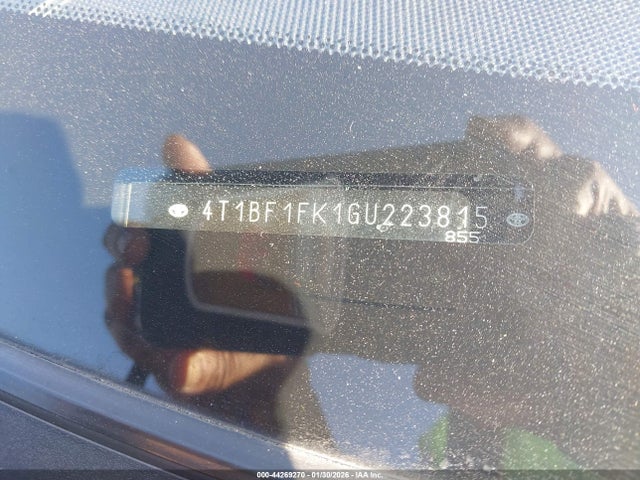 4T1BF1FK1GU223815 Toyota CAMRY SE