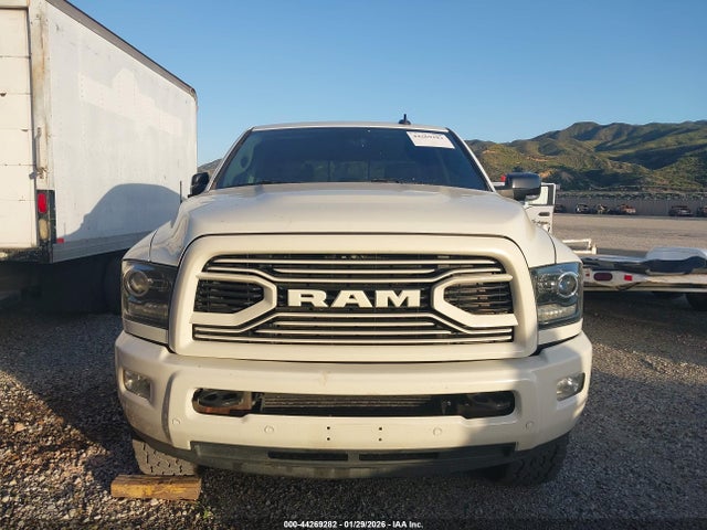 3C6UR5FLXJG375369 RAM 2500 Laramie 4x4 6&#039;4 Box