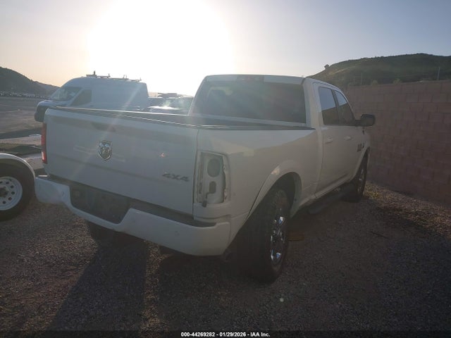 3C6UR5FLXJG375369 RAM 2500 Laramie 4x4 6&#039;4 Box
