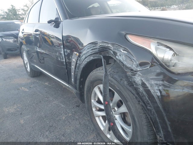 JN8CS1MU4GM670250 Infiniti QX70