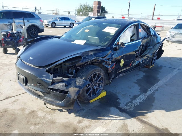 2019 TESLA MODEL 3 5YJ3E1EA6KF399247 Photo 1