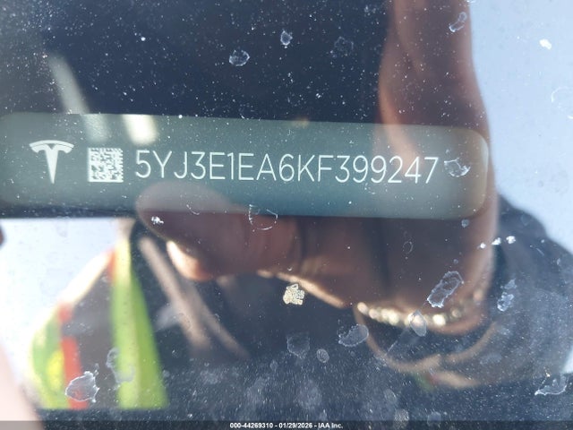 2019 TESLA MODEL 3 5YJ3E1EA6KF399247 Photo 8