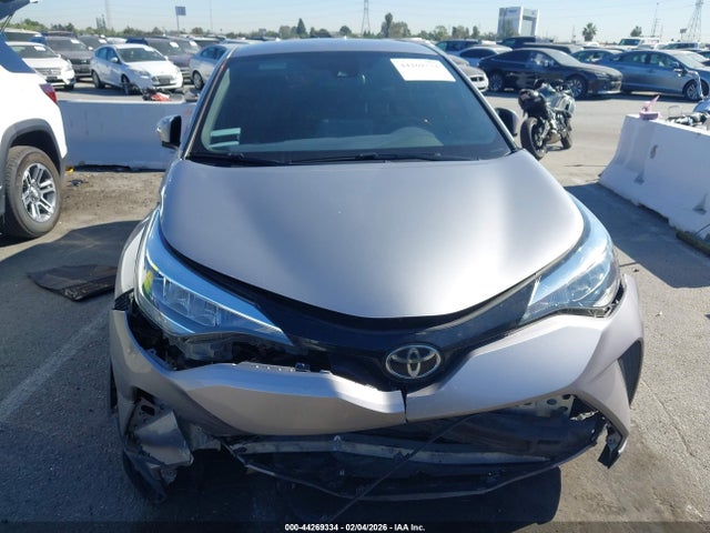 JTNKHMBX0L1075195 Toyota C-HR XLE