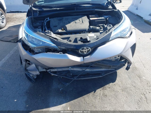 JTNKHMBX0L1075195 Toyota C-HR XLE