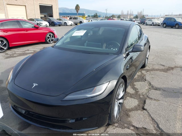 44269352 :رقم المزاد ، 5YJ3E1EB5RF787542 vin ، 2024 Tesla Model 3 Long Range Dual Motor All-wheel Drive مزاد بيع