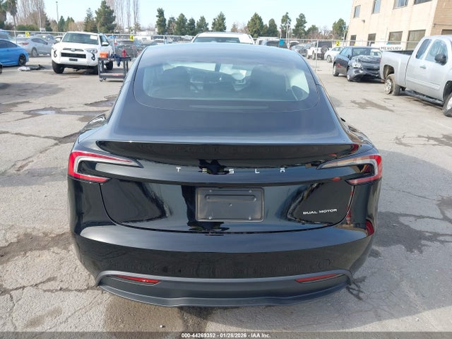 44269352 :رقم المزاد ، 5YJ3E1EB5RF787542 vin ، 2024 Tesla Model 3 Long Range Dual Motor All-wheel Drive مزاد بيع
