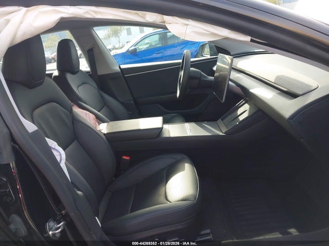 2024 TESLA MODEL 3 5YJ3E1EB5RF787542 Photo 4