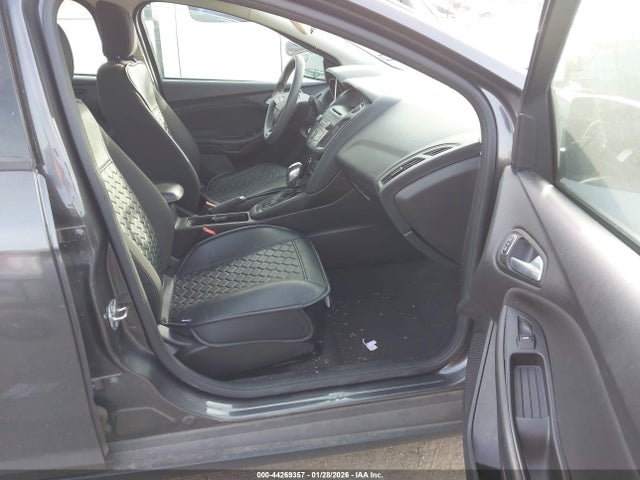 1FADP3F24FL203669 Ford FOCUS SE