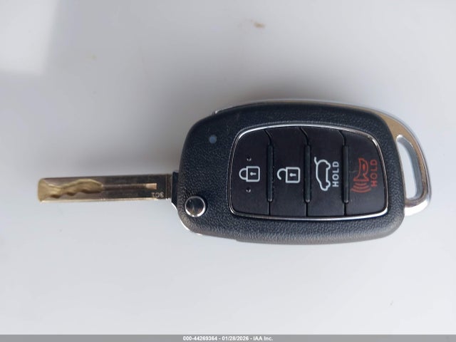 KM8J33A4XHU593476 Hyundai TUCSON SE