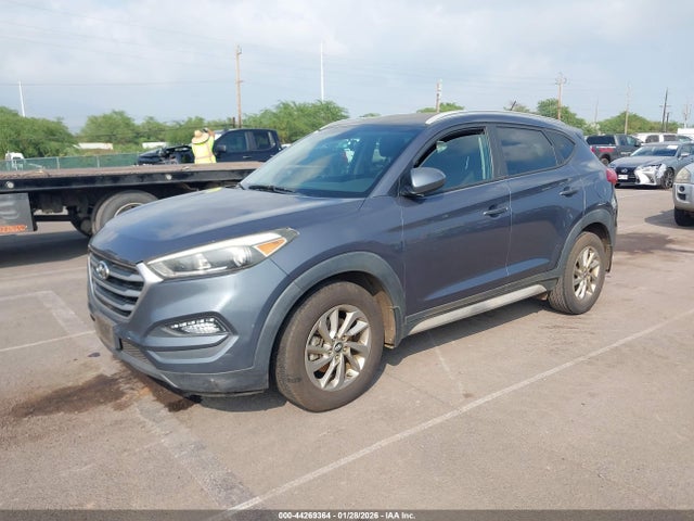 KM8J33A4XHU593476 Hyundai TUCSON SE