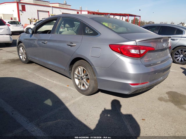 2017 HYUNDAI SONATA 5NPE24AF1HH582831 Photo 2