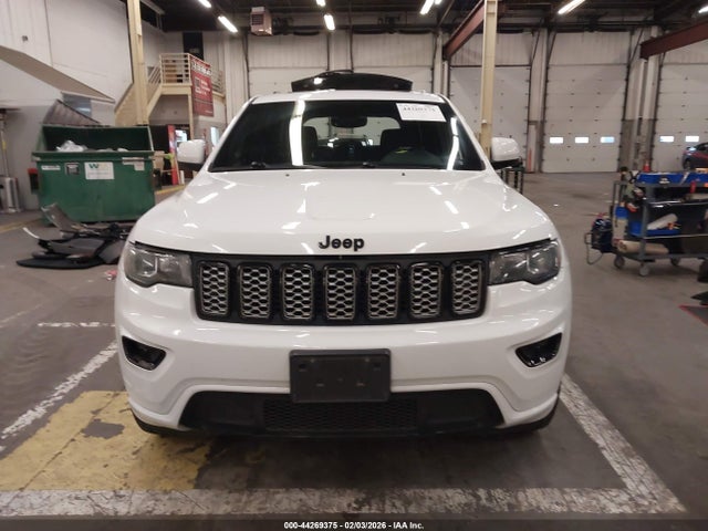 1C4RJFAGXJC257394 Jeep Grand Cherokee Altitude 4x4