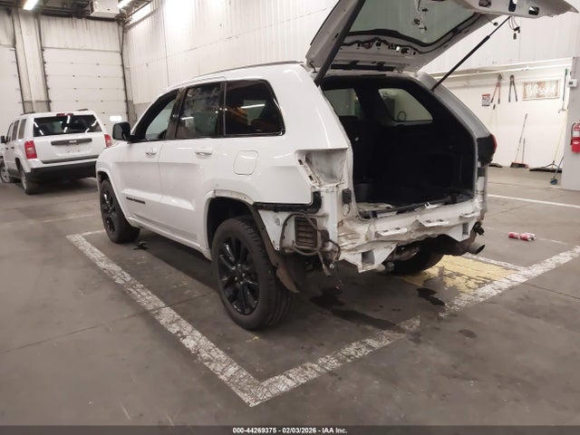 1C4RJFAGXJC257394 Jeep Grand Cherokee Altitude 4x4