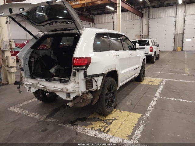 1C4RJFAGXJC257394 Jeep Grand Cherokee Altitude 4x4