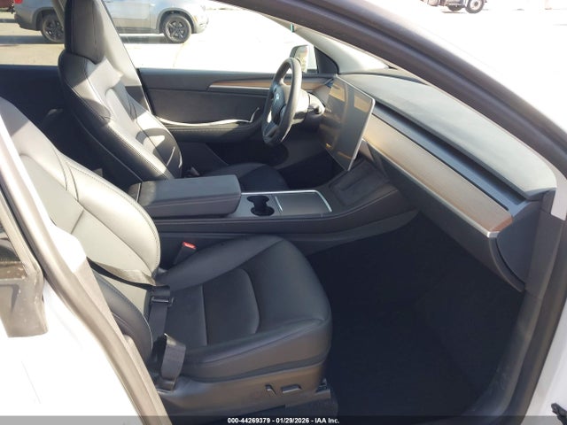 2023 TESLA MODEL Y 7SAYGDEE3PF666150 Photo 4
