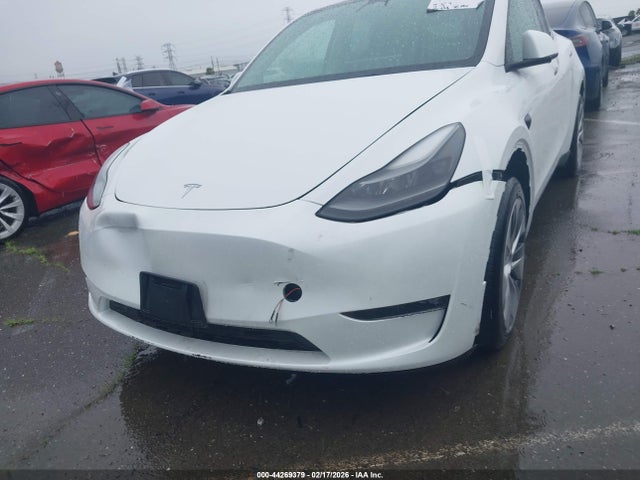 2023 TESLA MODEL Y 7SAYGDEE3PF666150 Photo 5