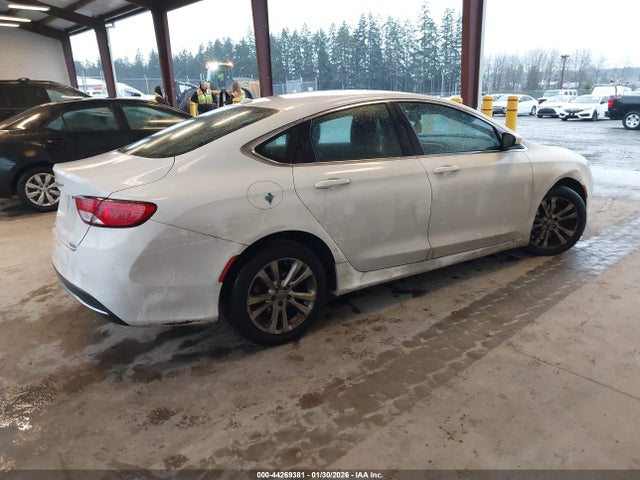 Chrysler 200 Limited 2015 1C3CCCAB2FN631564 Image 4