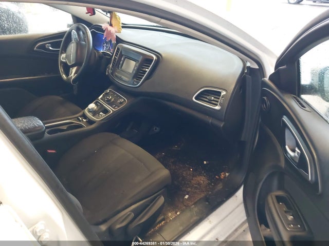 Chrysler 200 Limited 2015 1C3CCCAB2FN631564 Image 5