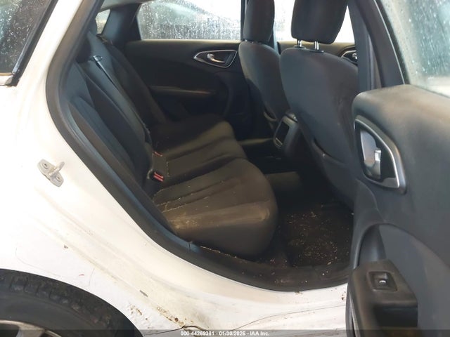 Chrysler 200 Limited 2015 1C3CCCAB2FN631564 Image 8