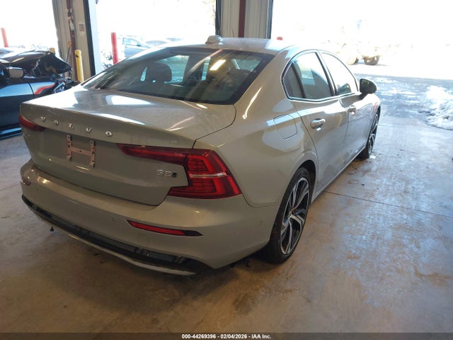2024 VOLVO S60 7JRL12TL7RG305108 Photo 3