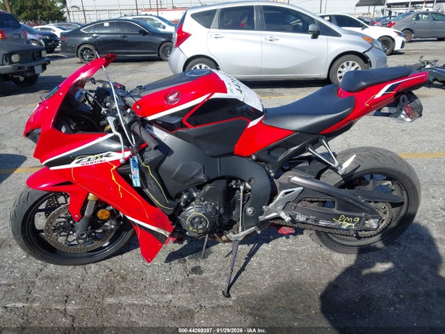 JH2SC7715JK100969 Honda CBR1000 RR