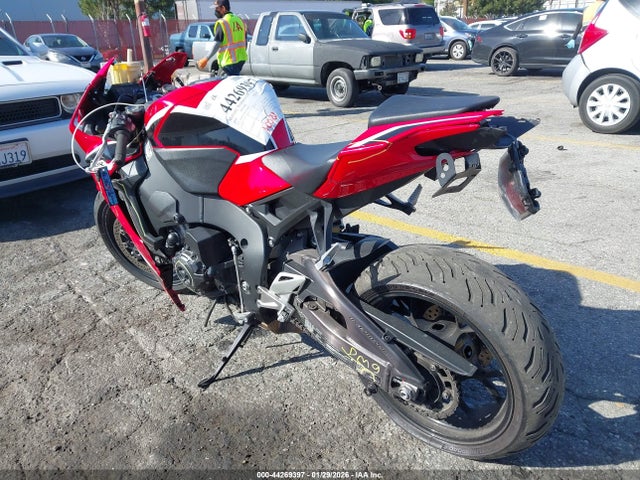 JH2SC7715JK100969 Honda CBR1000 RR