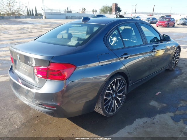 2016 BMW 320I WBA8E1G57GNT38095 Photo 3