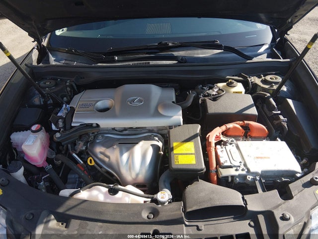 JTHBW1GGXE2063035 Lexus ES 300H