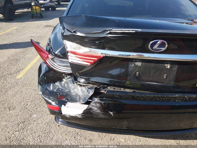 JTHBW1GGXE2063035 Lexus ES 300H