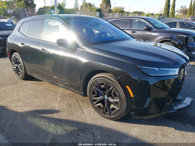2023 BMW IX WB533CF02PCM56390