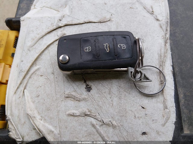 3VW4T7AJ3EM319838 Volkswagen Jetta Gli Edition 30 W/nav