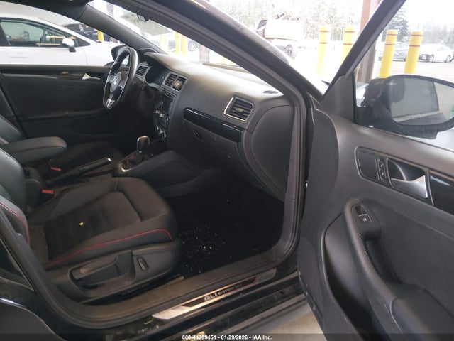3VW4T7AJ3EM319838 Volkswagen Jetta Gli Edition 30 W/nav