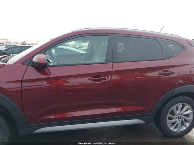 KM8J3CA46HU251734 Hyundai TUCSON SE