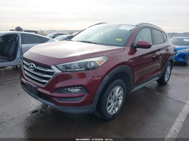 KM8J3CA46HU251734 Hyundai TUCSON SE