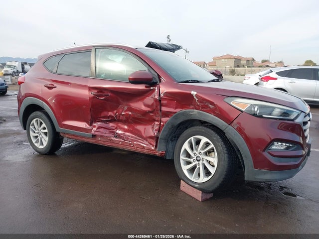 KM8J3CA46HU251734 Hyundai TUCSON SE