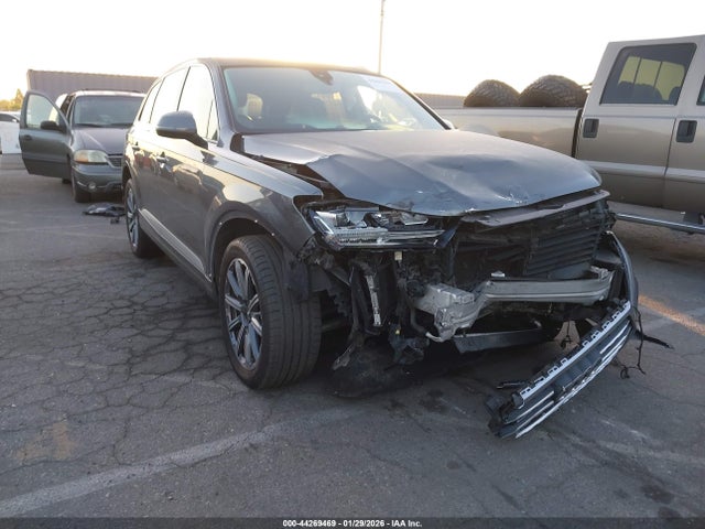 2017 AUDI Q7 WA1LAAF7XHD054781