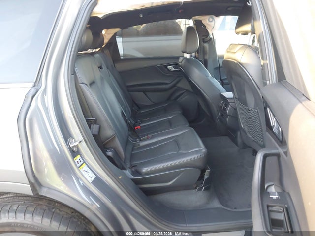 2017 AUDI Q7 WA1LAAF7XHD054781 Photo 7