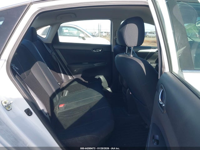 3N1AB7AP3JY332219 Nissan SENTRA S