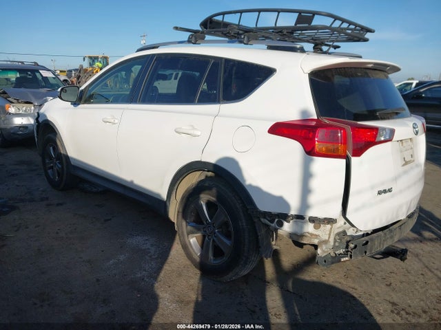 Toyota Rav4 Xle 2015 JTMWFREV3FD073673 Image 3