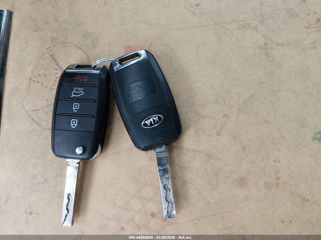 KNDCB3LC6H5078781 KIA NIRO FE