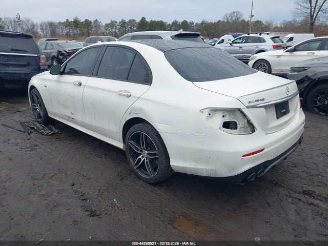 2019 MERCEDES-BENZ AMG E 53 WDDZF6BB0KA677852 Photo 2