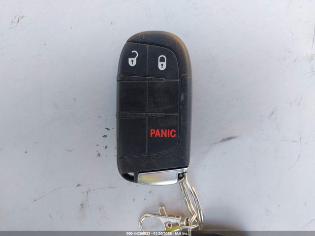 1C4RJEAGXKC789689 Jeep Grand Cherokee Laredo E 4x2