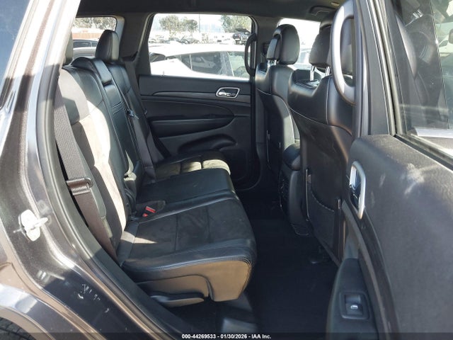 1C4RJEAGXKC789689 Jeep Grand Cherokee Laredo E 4x2
